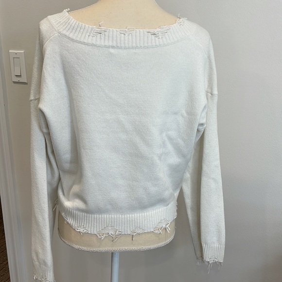 Pre-Loved V-Neck Cropped Sweater - Picture 4 of 6